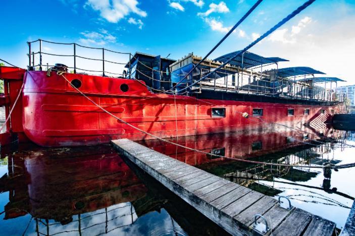 Apartmán La Peniche De Fabrice Avec Jacuzzi Privatif Štrasburk Exteriér fotografie
