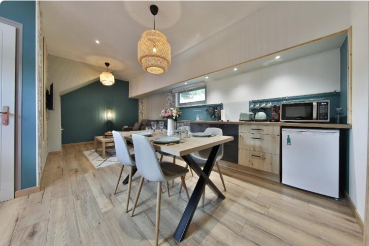 Apartmán La Peniche De Fabrice Avec Jacuzzi Privatif Štrasburk Pokoj fotografie