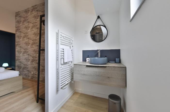 Apartmán La Peniche De Fabrice Avec Jacuzzi Privatif Štrasburk Pokoj fotografie