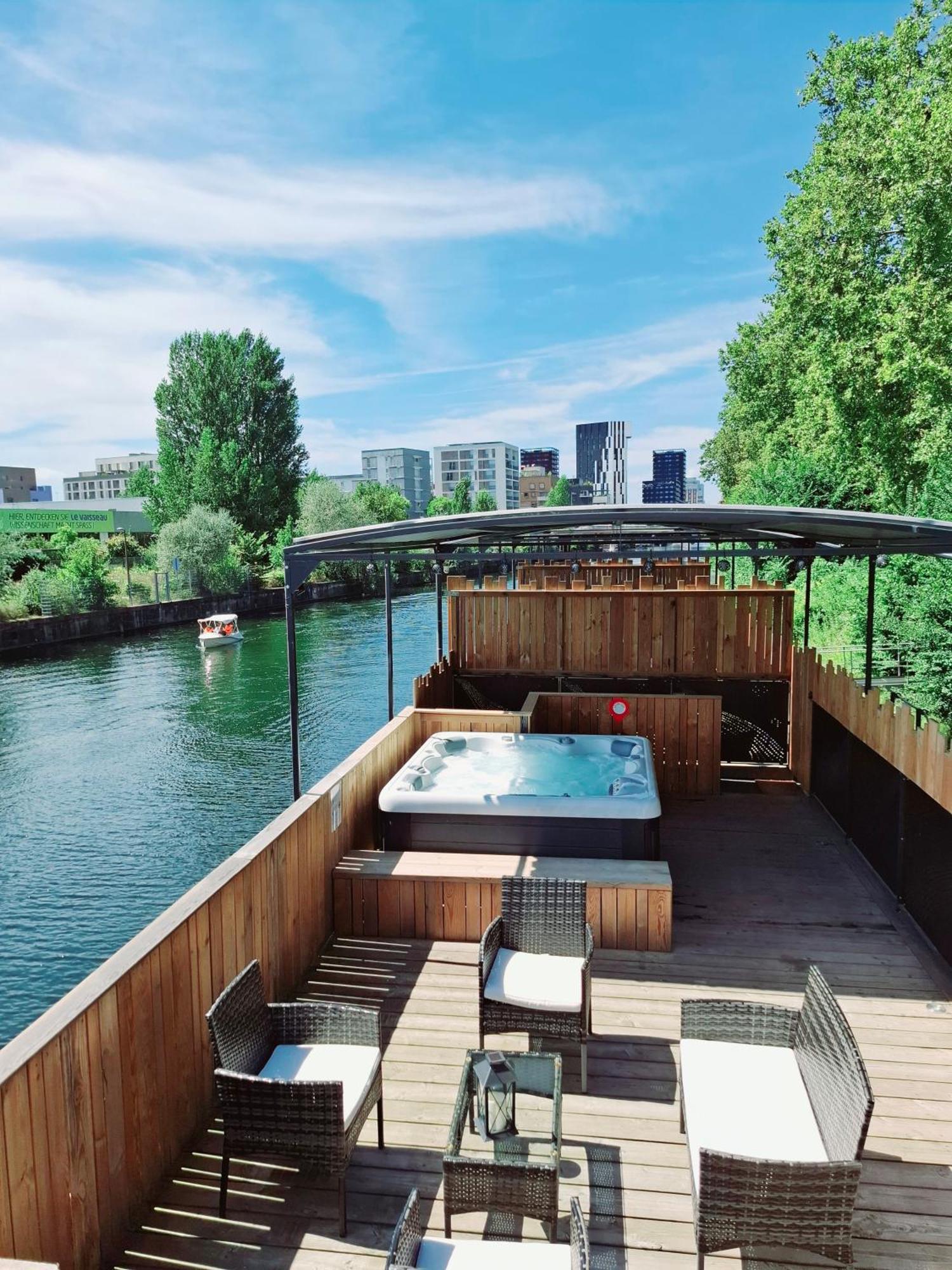 Apartmán La Peniche De Fabrice Avec Jacuzzi Privatif Štrasburk Exteriér fotografie